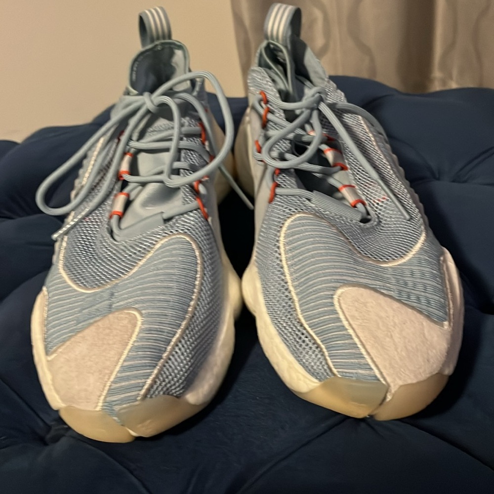 Adidas byw crazy ash grey and blue.